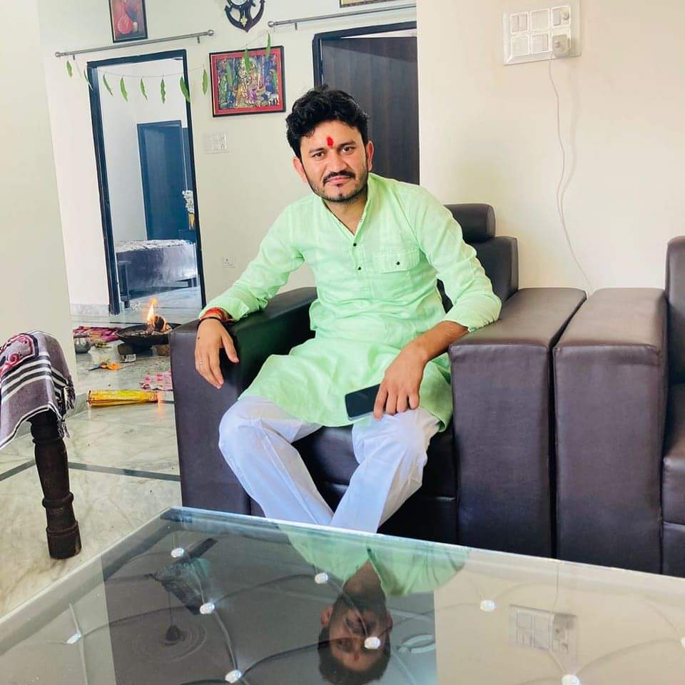 mlachandla's tweet photo. प्रिय छोटे भाई Rahul Tiwari को जन्म दिवस पर बहुत बहुत बधाई एवं शुभकामनाएं l आप हमेशा स्वास्थ्य और प्रसन्न रहें दीर्घायु हों l मां भद्रकाली की कृपा आप पर सदैव बनी रहे l
#narendramodi
#ChouhanShivraj
#JM_Scindia
#OfficeofSSC
#vdsharmabjp
#Madhyapradesh_news
#bjp4chhatarpurmp
#mp
#chandlavidhansabhabjp
#BJP4MP
#BJP4India
#mlachandla
#mlarajeshprajapati
#राजेश_कुमार_प्रजापति
#विधायक_चंदला_छतरपुर
#RajeshPrajapatimla