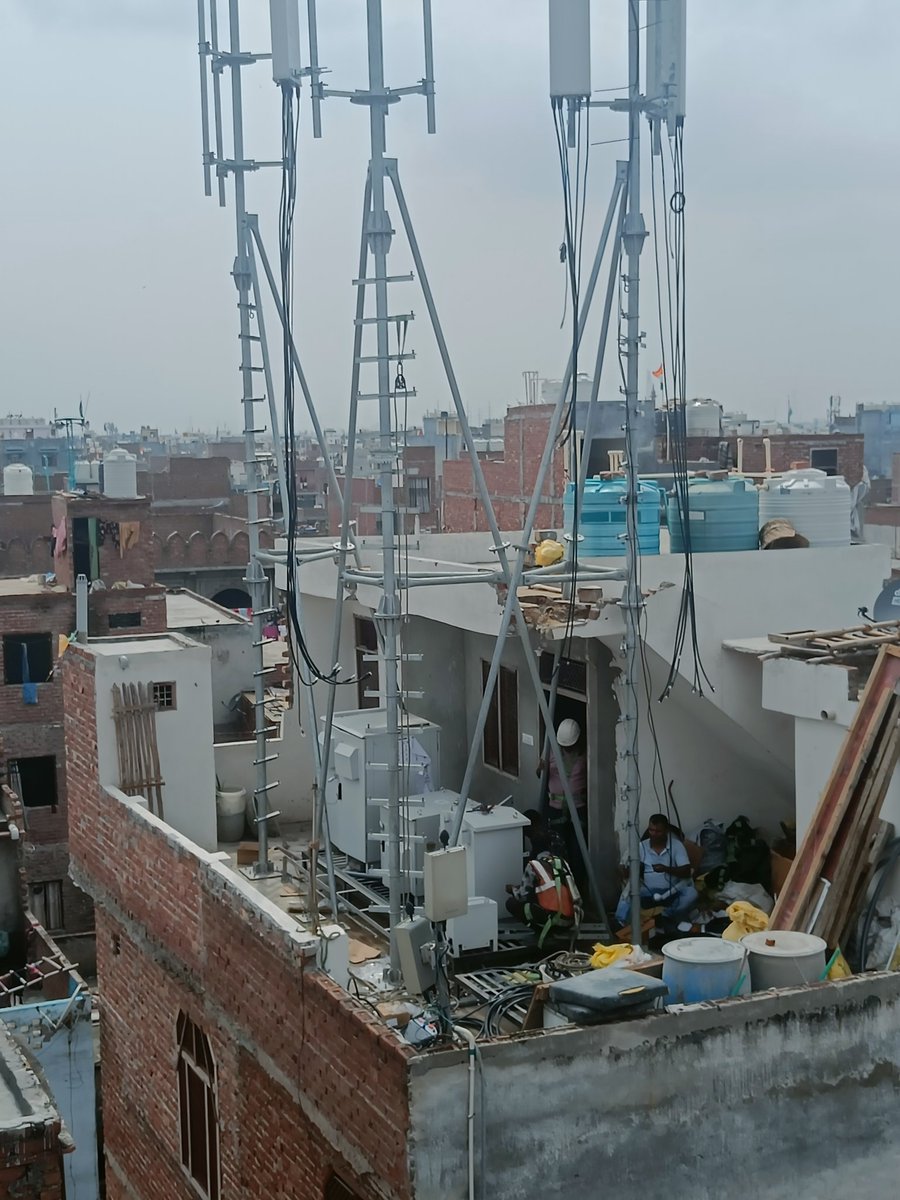 MrSippyOk's tweet photo. How tower can be installed in a residential area without taking permission from the neighbours. Installation of a tower at the stake of human life is not a good practice that too when few people are having heart problems. https://t.co/28zeyRcKUY