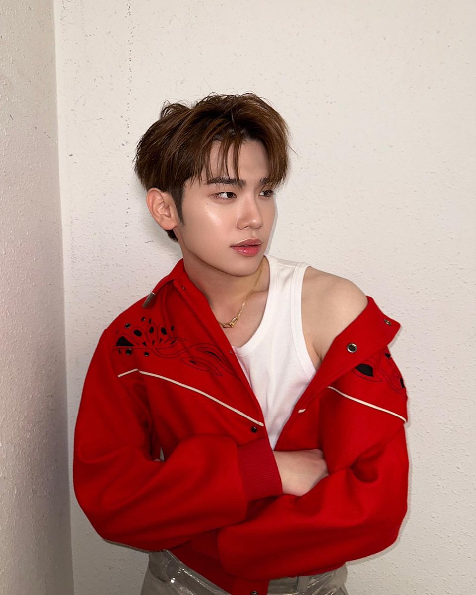DOUBLEBASEONE_'s tweet photo. 📸 — zb1official instagram update

“MOOD”

#ZEROBASEONE #제로베이스원 #ZB1 #ZB1ZONE @ZB1_official https://t.co/QxBnx1me3M