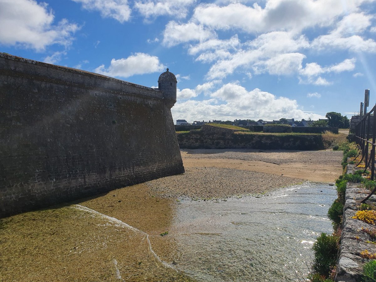Souvenirs des 3e journées des jeunes chercheurs (Lorient, Université de Bretagne Sud – vendredi 9 &amp; samedi 10 juin 2023) : une petite galerie sur le blog du Gis Patrimoines Militaires patmilitaire.hypotheses.org/6566