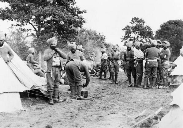 LookASingh's tweet photo. Soldiers of the Sikh Regiment camped in the New Forest in 1914 during WWI via A Slice of World History https://t.co/jNVCMhoNrR