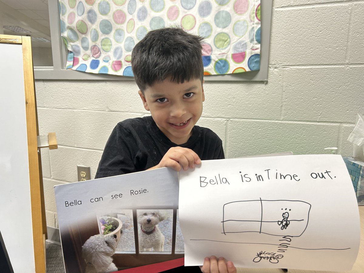 Ccsmith623's tweet photo. Nothing is sweeter than hearing a little one laugh at a book they love to read-the best part of Roaming is building confidence and a love for reading and writing @SpartanburgD3 @ClemsonReads @pvalleybooks @rrcna_org https://t.co/VeceieTslS