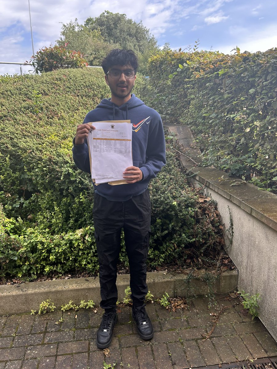 Well done Vinny! Achieving an OUTSTANDING 9999999998 in his GCSE results, his results are truly the deserved rewards of his hard work and commitment. We look forward to seeing him back in September for Sixth Form as he works towards his next goal: university! #GCSEResultsDay2023