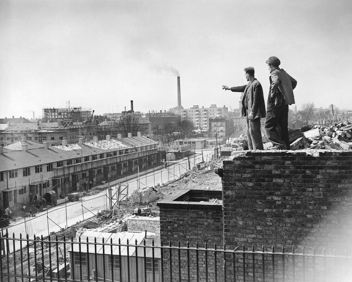 Art_Blart's tweet photo. Exhibition: 'Conditions of Living: Home and Homelessness in London's East End' at Four Corners, London https://t.co/2oNOmeIjKK #PicturePost #BertHardy #MontyMeth #DavidGranick #DavidHoffman #AnthonyLuvera #TowerHamlets #exhibition #artist #slumhousing #blackandwhitephotography https://t.co/oINoOyywTD