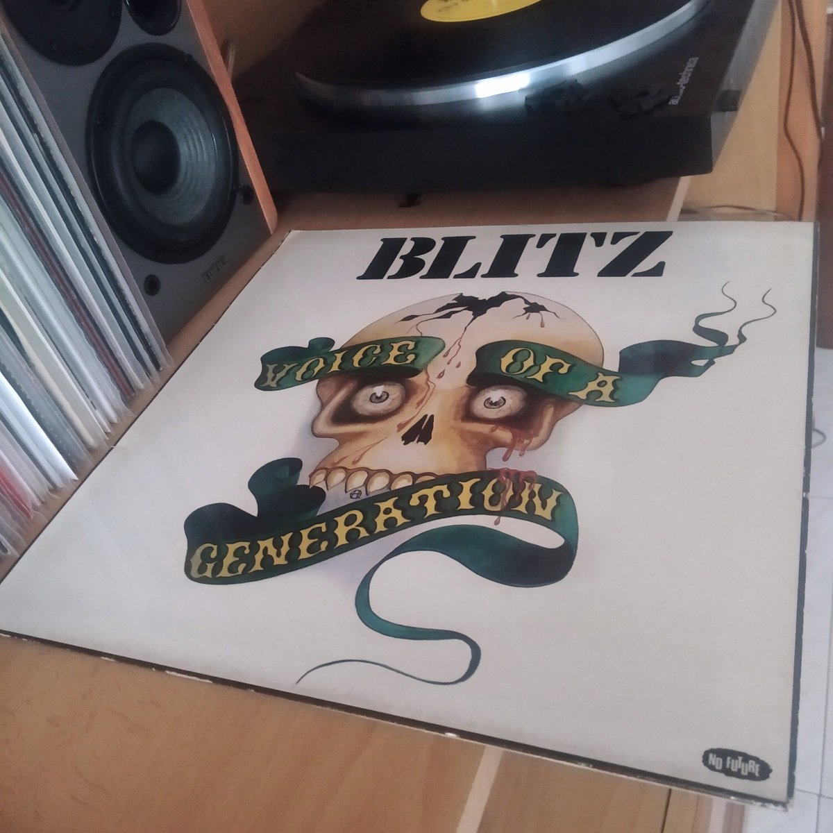 Thursday noise
Blitz - Voice of a generation
1982