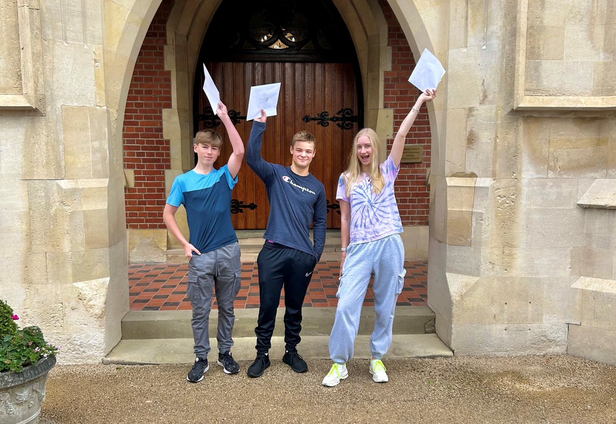 EpsomCollegeUK's tweet photo. Following on from last week’s strong A-level results, today Epsom pupils have broken all previous GCSE records with 83.4% 7-9s (A-A*). Lots to celebrate! 🎉 https://t.co/C8SclurX0U