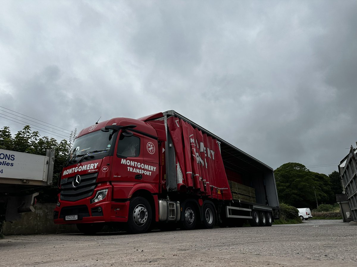 Nice little tip near Alton towers? Do you think <a href="/MontgomeryTG/">Montgomery Transport</a> will miss me if I disappeared a few hours 😂😂😂