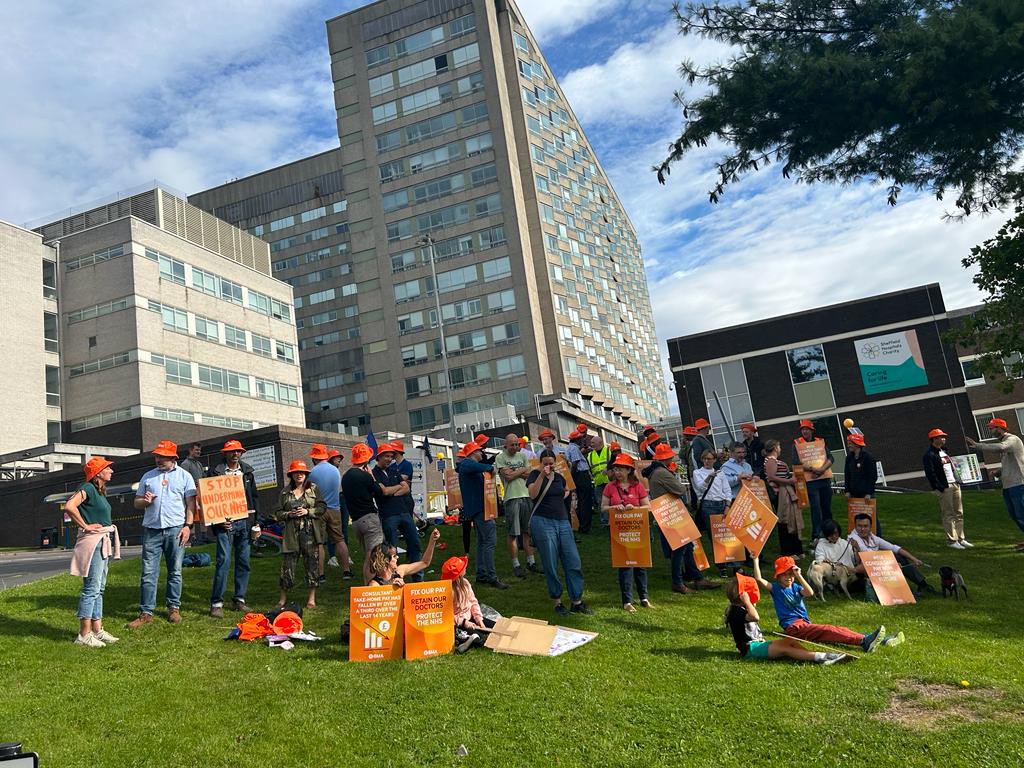 trentconsultant's tweet image. This shouldn’t be needed. The government should sit down with us to discuss fixing our broken pay review body, looking back to 2008 &amp;amp; a credible offer for this years pay until it reports.  #ComeToTheTable