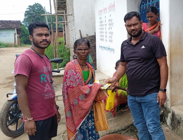 Visited Jhankripali village of Bagdore GP under Belpada block to comply all issues related to social security. <a href="/BBelpada/">BDO, Belpada</a> <a href="/TinaKumbhar/">CHAIRPERSON BELPADA BLOCK TINA KUMBHAR</a> <a href="/SsepdB/">DSSO, Balangir</a> <a href="/SDM_PATNAGARH/">Subcollectorpatnagarh</a> <a href="/CollectorBgr/">Collector & DM, Balangir</a> <a href="/SecyChief/">ChiefSecyOdisha</a> <a href="/CMO_Odisha/">CMO Odisha</a> <a href="/MahalingMukesh/">Dr. Mukesh Mahaling</a> <a href="/MoSarkar5T/">MoSarkar 5T</a> <a href="/Sanjib_Biswal__/">𝐒𝐚𝐧𝐣𝐢𝐛 𝐁𝐢𝐬𝐰𝐚𝐥</a>