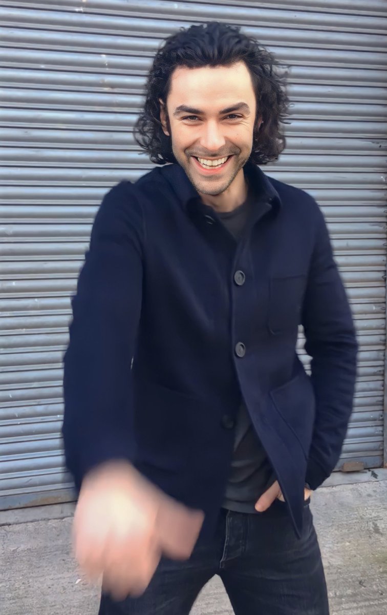 @itszoha1992 Hi Zoha! #ThrowbackThursday Bottleyard Studios 2017 ..filming #Poldark doesn’t he look so young! He could almost be #Mitchell 🥰