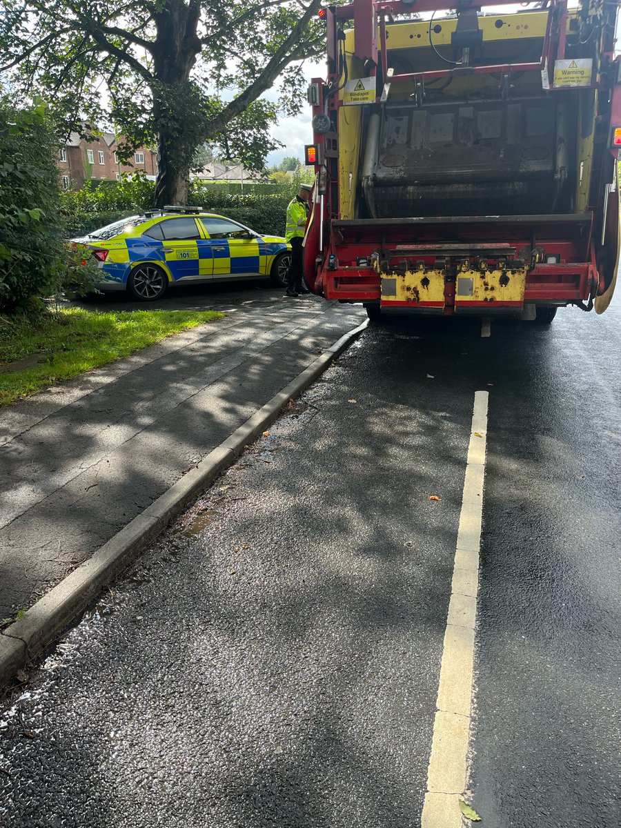 LancsRoadPolice's tweet photo. Summer impaired driving checksite on A6 @ Bilsborrow. Speeds, documents and vehicle safety checks undertaken with a number of vehicles stopped including a refuse wagon travelling at excess speed. FPN issued.
#Nonefortheroad #MN02 #MN31 #HO30 #HO50 #T2RPU https://t.co/iMeNXAxoeB