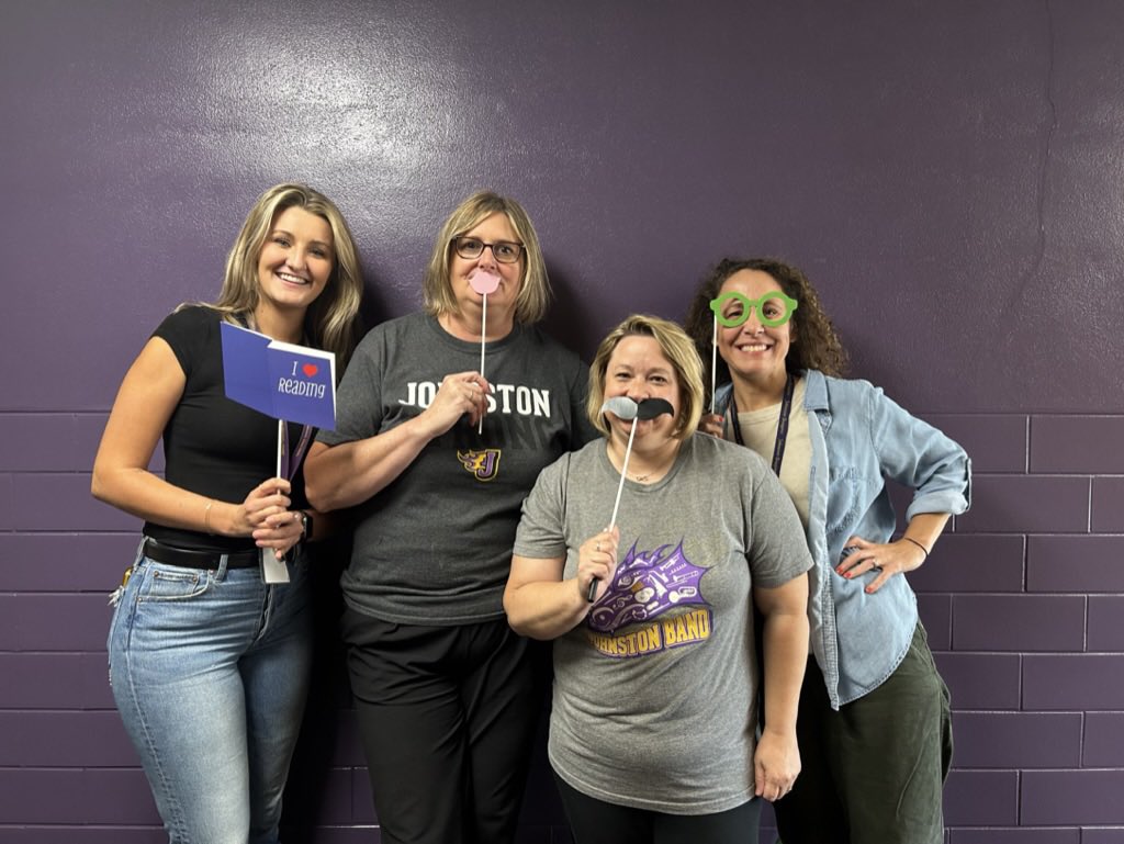 JCSD_LAE's tweet photo. #teacherteams
#dreamteams
Happy First Day 💟 https://t.co/UYCzdgLqSl