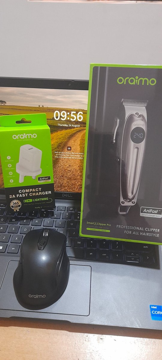 Future_Bashir's tweet photo. I love my view! I don't know about you 🙂🖤🔥

Charger (iphone) 4k, mouse 6k, clipper 23k.

Use code: T94HAXV1TJ54, get 5% discount off ANY Oraimo product, DM for more details https://t.co/TkLdxYofCU