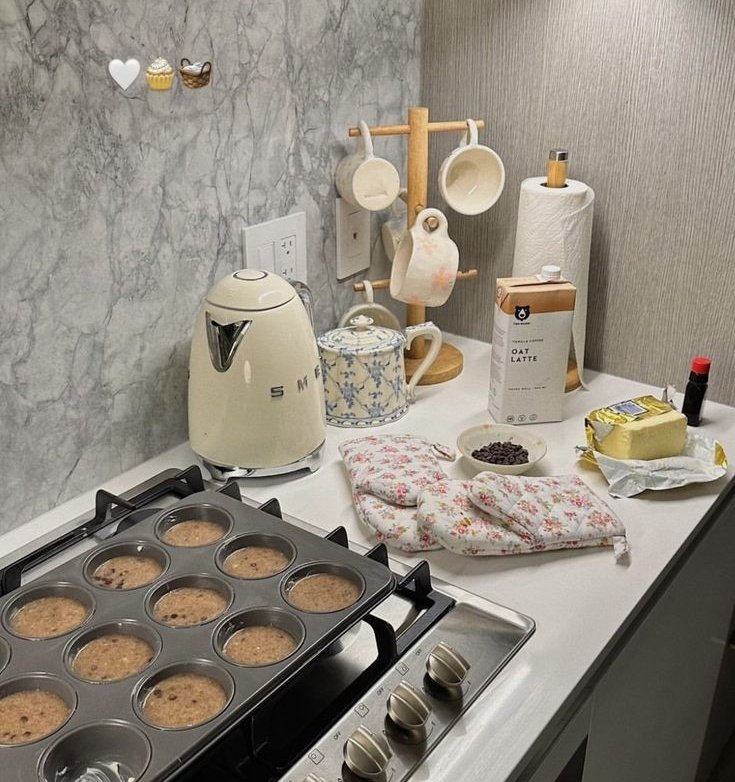_annnsophie's tweet photo. baking all day long https://t.co/8fxHmp5kee