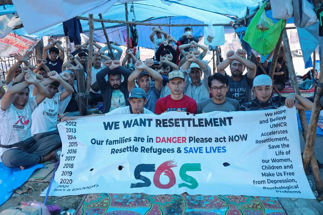 FORGOTTEN_RfGs's tweet photo. #StopHazaraGenocide
Thousands of Hazaras have risked their lives to seek safety for himself and his family, yet they have been trapped in a permanent limbo.#EndTo10YearsInLimbo
@UNHumanRights @SR_Afghanistan @UNHCRIndo @JustinTrudeau https://t.co/LF8RDN1o5r