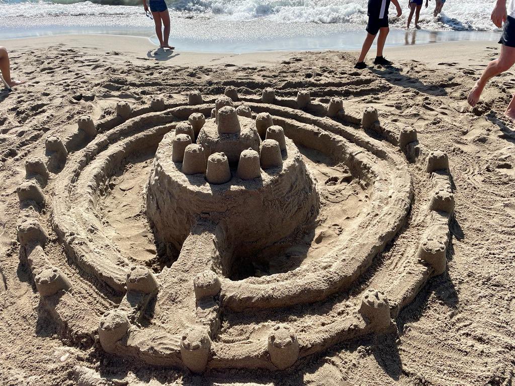 leehumphries44's tweet photo. If carlsberg did sandcastles https://t.co/FRCcRWIH8P
