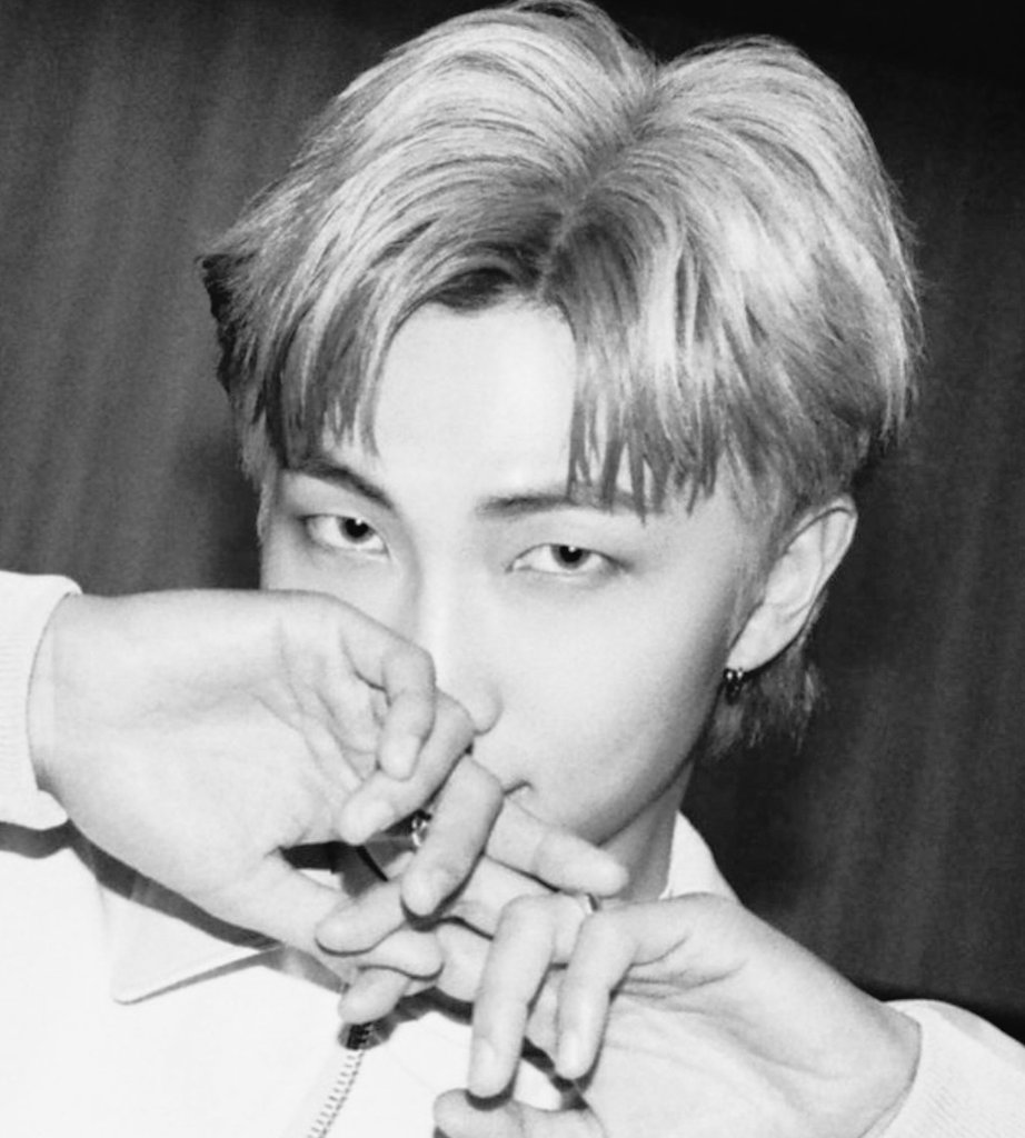 koki_tete's tweet photo. برای ارزش تجاری نامجون ریت ریپ کنین♡
#RM #방탄소년단RM #김남준 #BTSRM https://t.co/uQD4mXJ6Wq