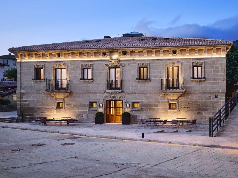 HOTELS WITH A PLUS tweet media