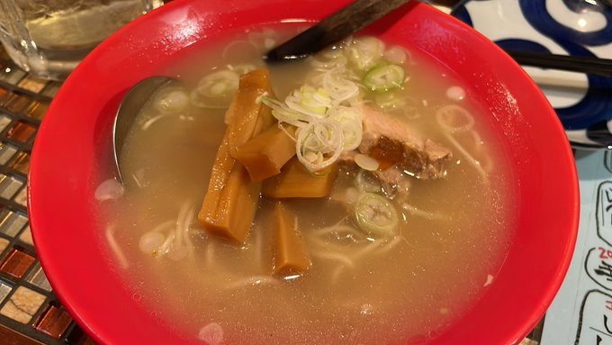 おぉ、この店舗のラーメンはこういうのがくるのか(◜ᴗ◝ ) 