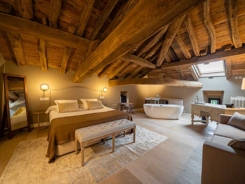 HOTELS WITH A PLUS tweet media