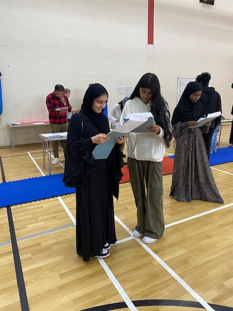 Smiles, shrieks of delight and absolute relief from our year 11 students this morning as they opened their GCSE results.
Well done, you have all worked so hard
#GCSEResults2023 #Nextstop6thform #soproud #greatteaching