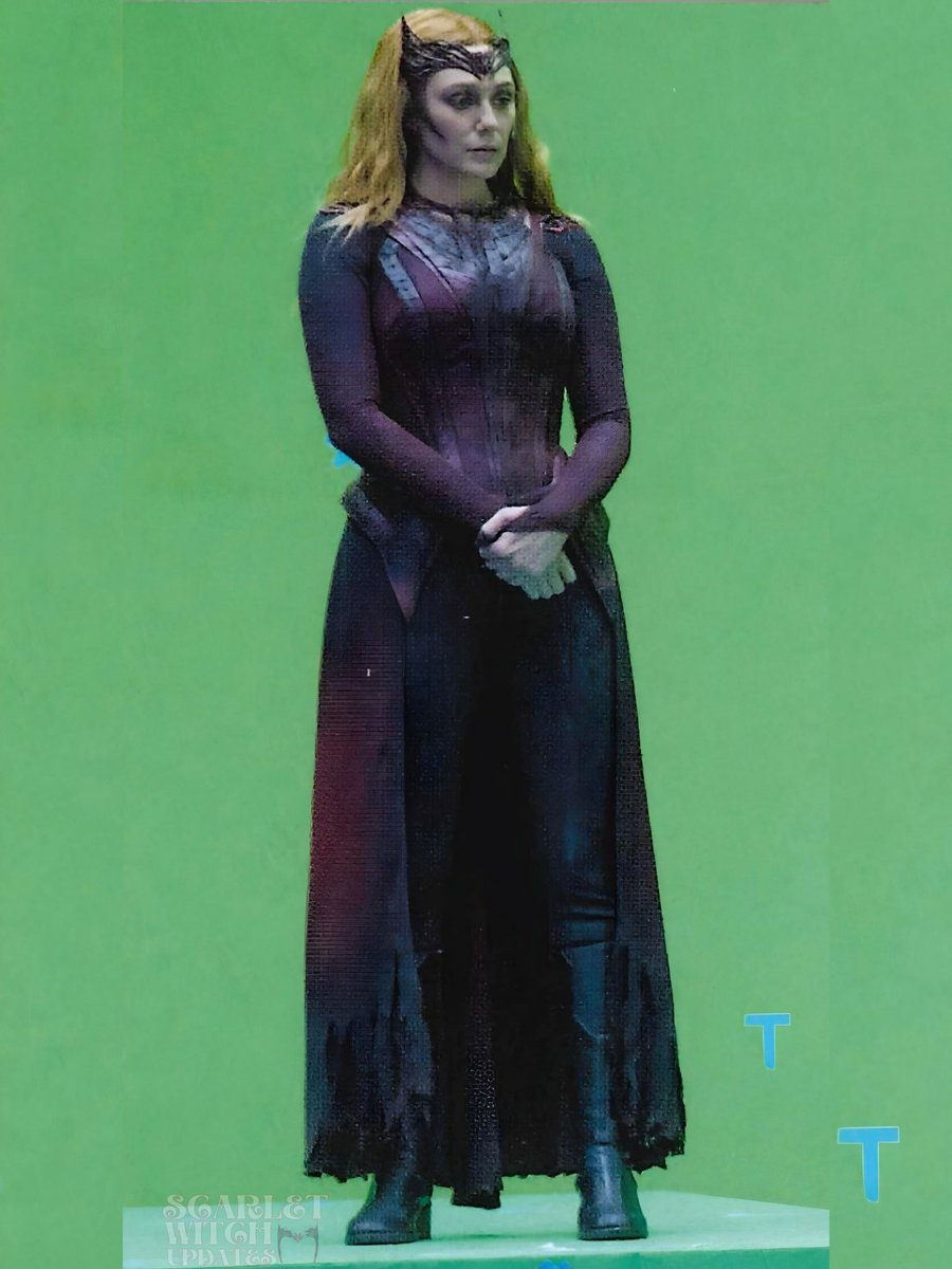 New picture of Elizabeth Olsen as the Scarlet Witch behind the scenes of ‘Multiverse of Madness’