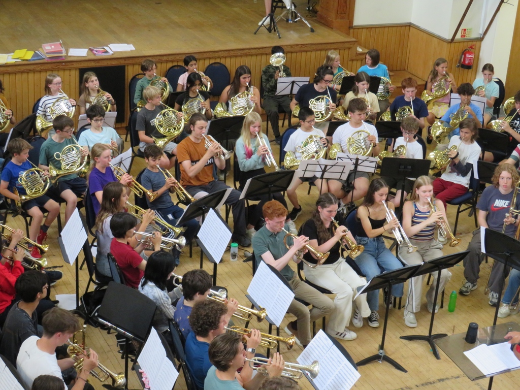 More pictures from our hugely successful summer course at Purcell School last week - thank you for all of the lovely messages and emails coming in. We loved it too!
Our obligatory Tutors vs Brasslings™️ rounders game was a hard fight, but the Tutors managed to scrape another win!