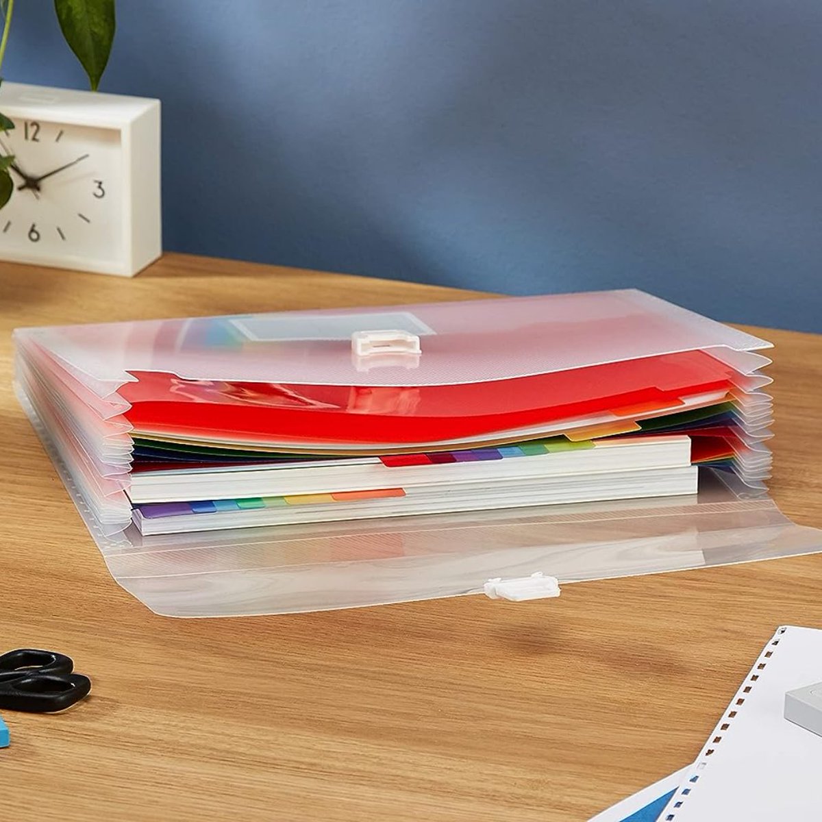 Crystal Expanding File

Made from Polypropylene, with brightly colored dividers and comes with personalisable and pre printed index stickers. Holds up to 400 sheets of paper. The multipart expanding case has a press stud closure to keep the contents secure.

#Exacompta