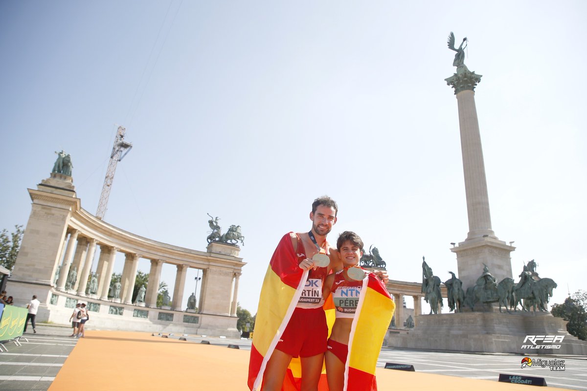 atletismoRFEA's tweet photo. 𝑰 𝒉𝒂𝒗𝒆 𝒂 𝒅𝒓𝒆𝒂𝒎

🥇@Alvaroatletismo 🥇@garciaperezmari 

La Plaza de los Héroes de @wabudapest23 ya tiene dos más y vienen ... de la MARCHA 👏👏👏

Crónica 🔗https://t.co/IHiHL9VRib

#EspañaAtletismo #PasiónPorCompetir https://t.co/z9ZNcMJkyK