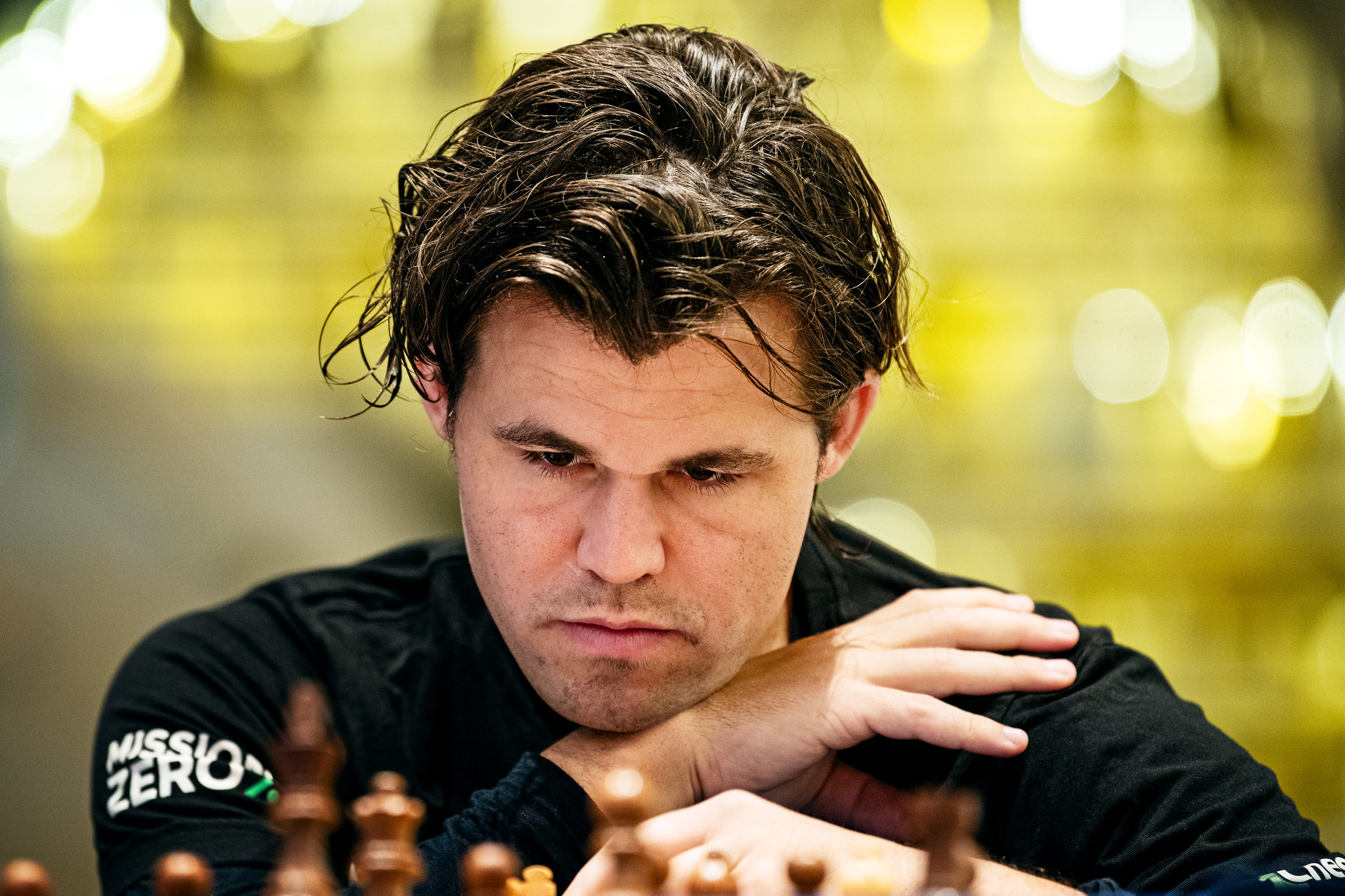 International Chess Federation on X: Magnus Carlsen prevails with black in  the first rapid game of the Final tiebreak, leaving Praggnanandhaa in a  must-win situation. Will the world #1 win his first #