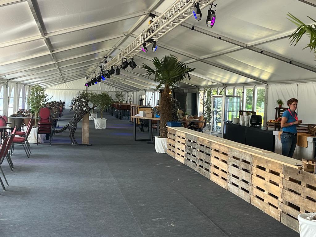HenkBrinkDr's tweet photo. Iedereen in #Exloo is klaar voor het #EKvierspannen en #WKparamennen komend weekend. Mooiste en beste paardensport in onze provincie #Drenthe https://t.co/P9lnzQ827d