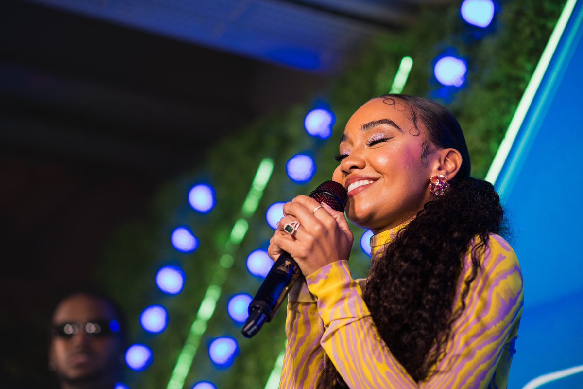 LeighAnneMusic's tweet photo. The smile on my face says it all 😍 My first ever solo performance in the company of my legion, I’m still lost for words 💚 being back on stage just felt like home!
📸: Matt Crossick https://t.co/hFcvVfyn3y