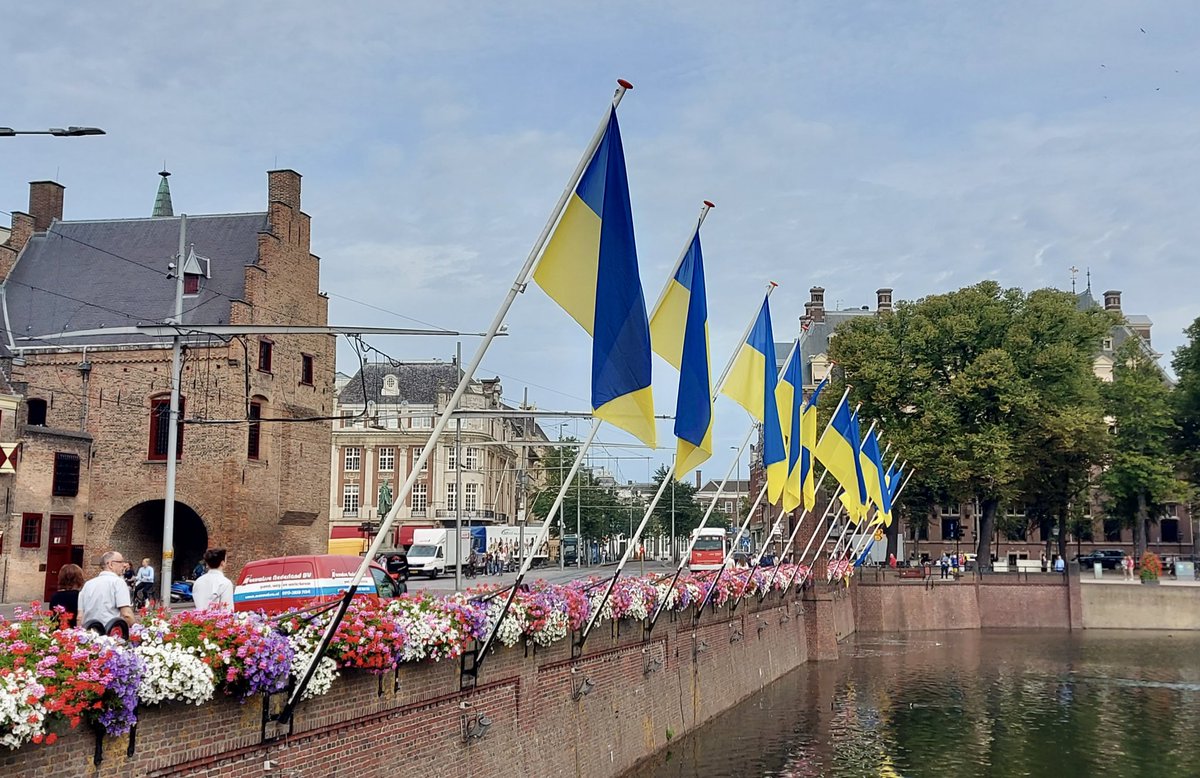 Today, our Embassy was honored to participate to Ceremony of Hoisting Ukrainian Flag with Ambassador <a href="/karasevych/">Oleksandr Karasevych</a>, Minister of Foreign Affairs <a href="/WBHoekstra/">Wopke Hoekstra</a> and Mayor of the Hague <a href="/jan_vanzanen/">Jan van Zanen</a>.

We congratulate Ukraine on its Independence Day!🇺🇦