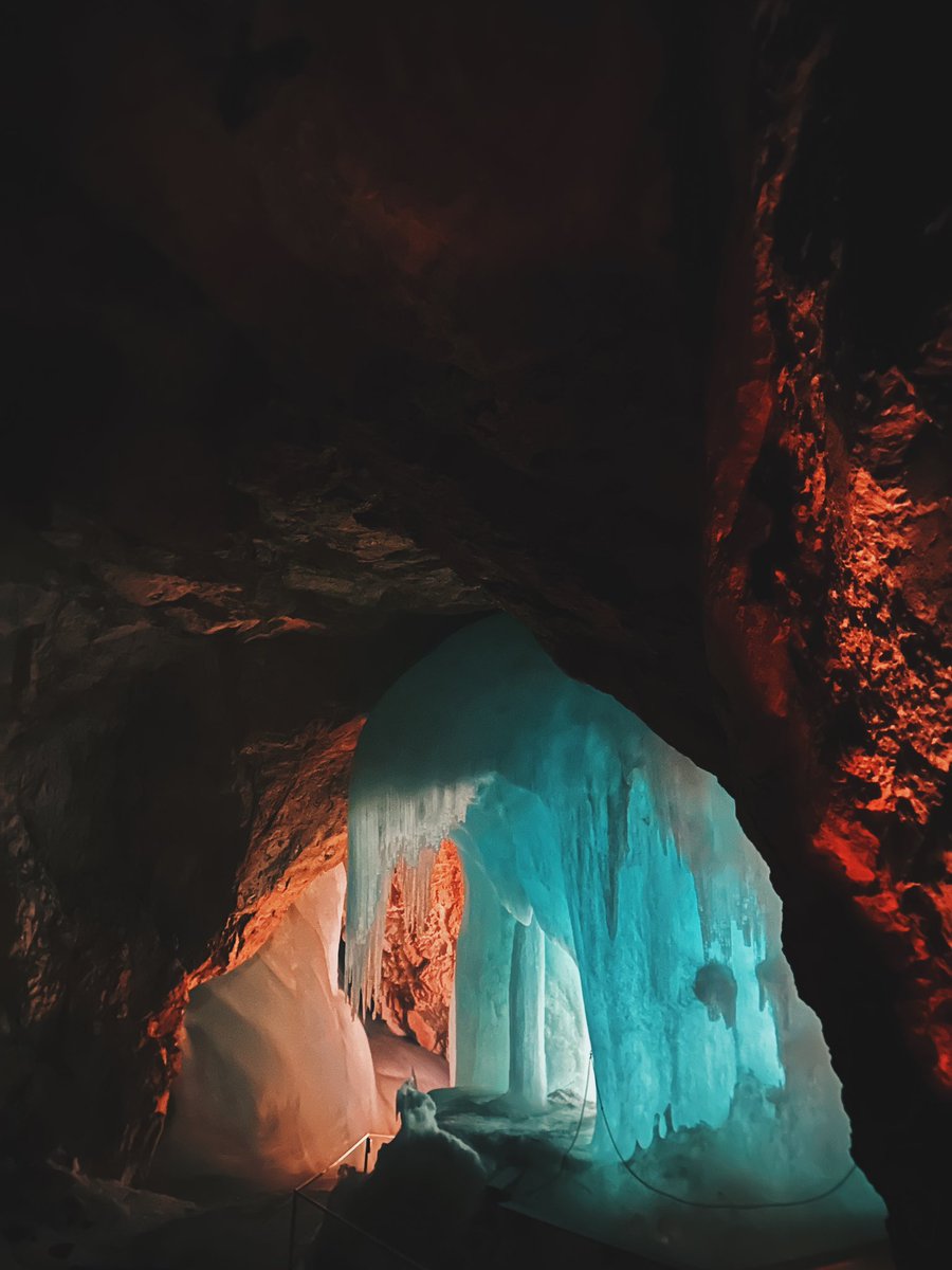 yzeeed_'s tweet photo. Eisriesenwelt https://t.co/syv8dQtXqH