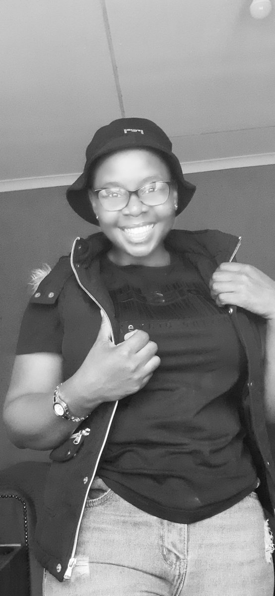 MceboSekgoto's tweet photo. Uma ufuna ukwazi ukuba uThixo unjani, buza kwelami ixala, ndizokwazisa πββοΈ.
#34
#NQFLEVEL9
kantsi solo nikamlungu, asihambeni siyodlala nalabanye bantfwana ππ https://t.co/7qLMN0TGTU