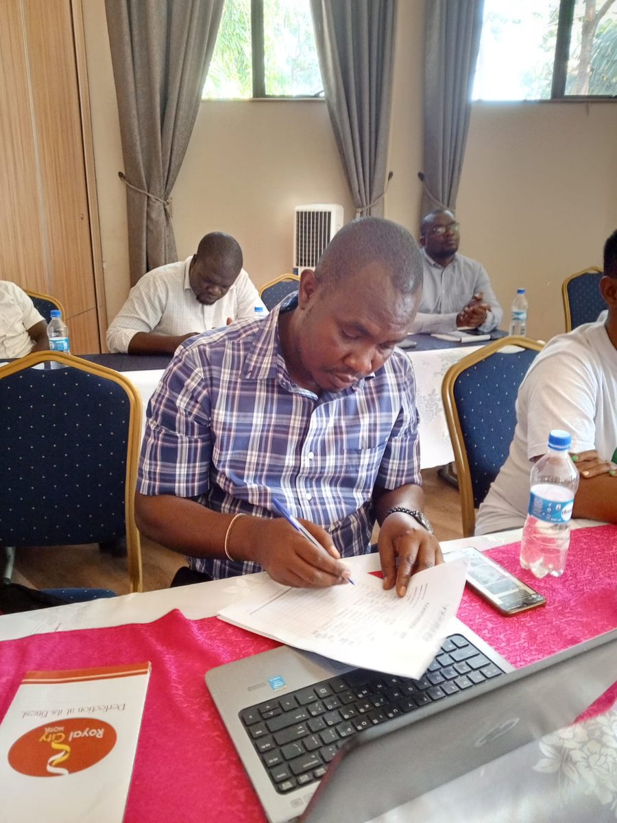 Winamgrassroot2's tweet photo. @Winamgrassroot2 being part of Alternative Voices for Climate Change Advocacy AVCCA2 PROGRAMME facilitated by @Suswatch_Kenya had interesting session with the Media fraternity on matters Climate Change finance and Advocacy #HPLF #Voices4Climate #inclusion4climatejustice https://t.co/T5yM7hvmyp
