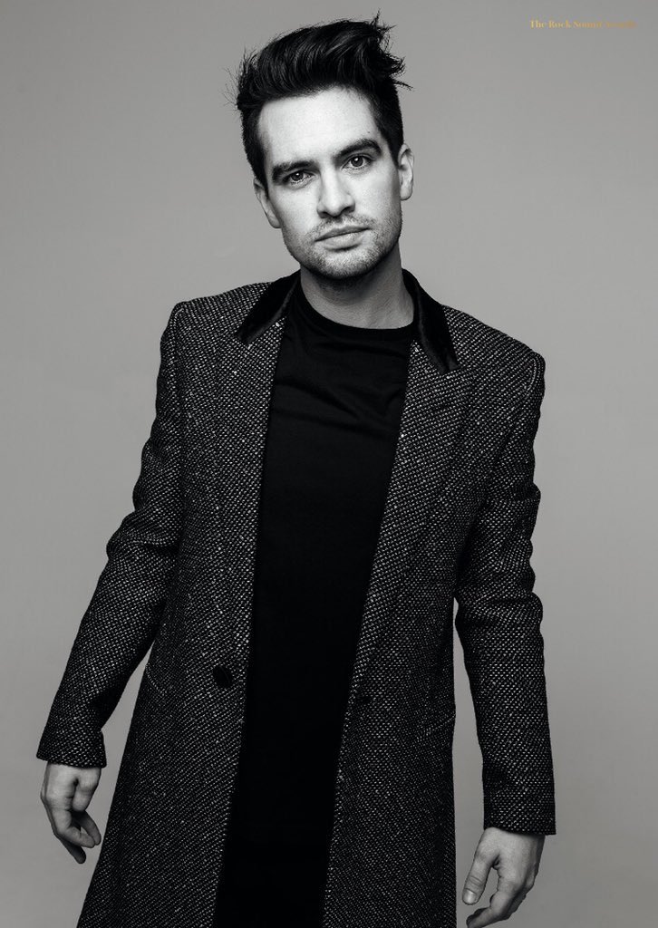 panic_heals_me's tweet photo. This Rock Sound photo shoot by @elmakias blew my mind! Holy Hell!! 🔥🫠 https://t.co/AOVaEHsCCK