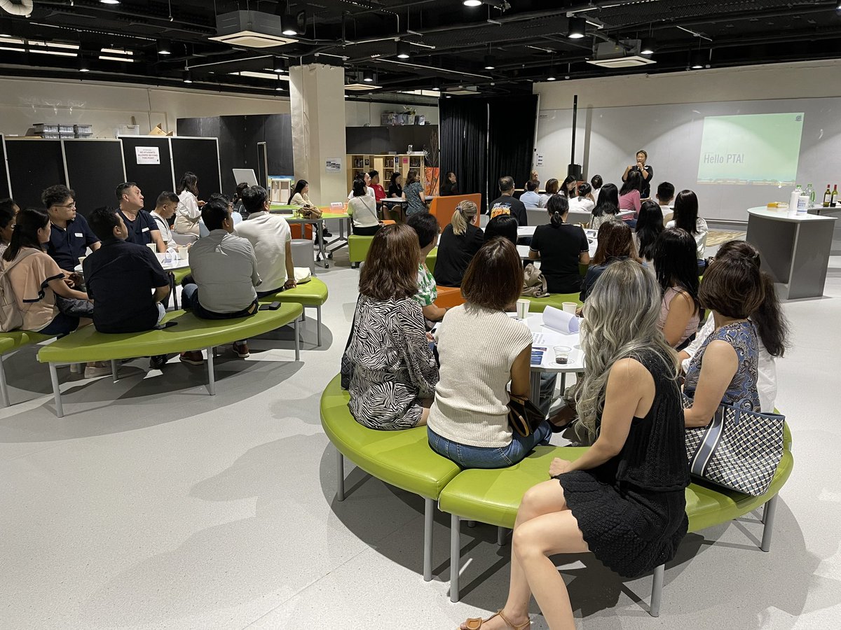 Families connecting, understanding programs and meeting faculty at our HS Family Orientation event @aishongkong tonight. Thanks for sharing with us @asimpsonEDU @kabel_ais @Meg_Rob22 @MsIngridLukVan1 @AISPTA Here’s to an awesome 23-24! @zpostedu @DoctorBaumA @MrsMorrisonEDU