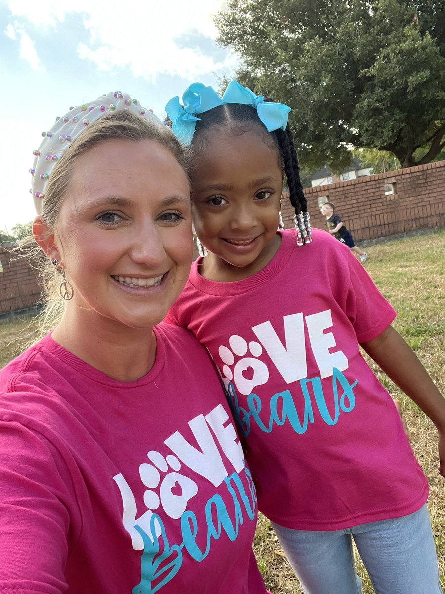 Prek! #shinealight 
#senditon 
#mbeisfamily 
#WeAreTheLight 
#nextkidup 
#HumbleISDFamily 
<a href="/HumbleISD/">Humble ISD</a> 
<a href="/HumbleISD_MBE/">Maplebrook Elem</a> 
 <a href="/HumbleISD_PREK/">HumbleISD ECE</a> 
<a href="/AveryBalutaMBE/">Avery Bushnell Baluta 💜</a>