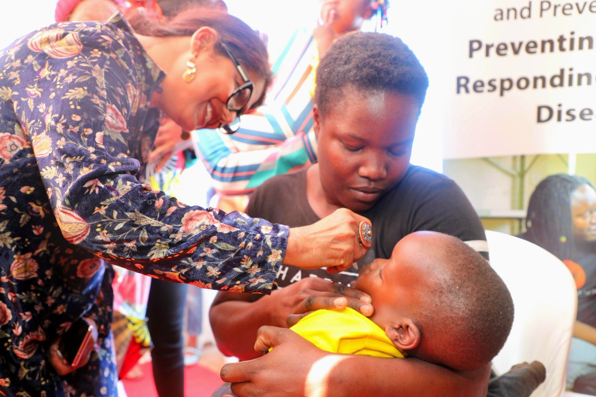 ShaheenSnilofer's tweet photo. Two drops, Saves lives, @EndPolioNow at the launch of #vaccinationcampaign at #Kiambu as the 1st phase is aimed at targeting 1.8Mn U5 children in the 4 high risk counties, Nairobi, Garissa, Kiambu &amp; Kajiado to interrupt further disruption of polio spread. #targetzerodosechildren https://t.co/TQ7ZAQu5aD