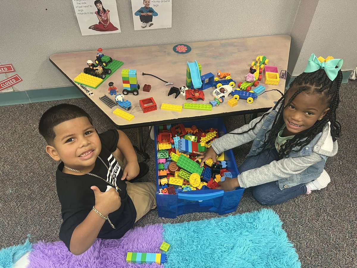 #shinealight 
#senditon 
#mbeisfamily 
#WeAreTheLight 
#nextkidup 
#HumbleISDFamily 
<a href="/HumbleISD/">Humble ISD</a> 
<a href="/HumbleISD_MBE/">Maplebrook Elem</a> 
 <a href="/HumbleISD_PREK/">HumbleISD ECE</a> 
<a href="/AveryBalutaMBE/">Avery Bushnell Baluta 💜</a>