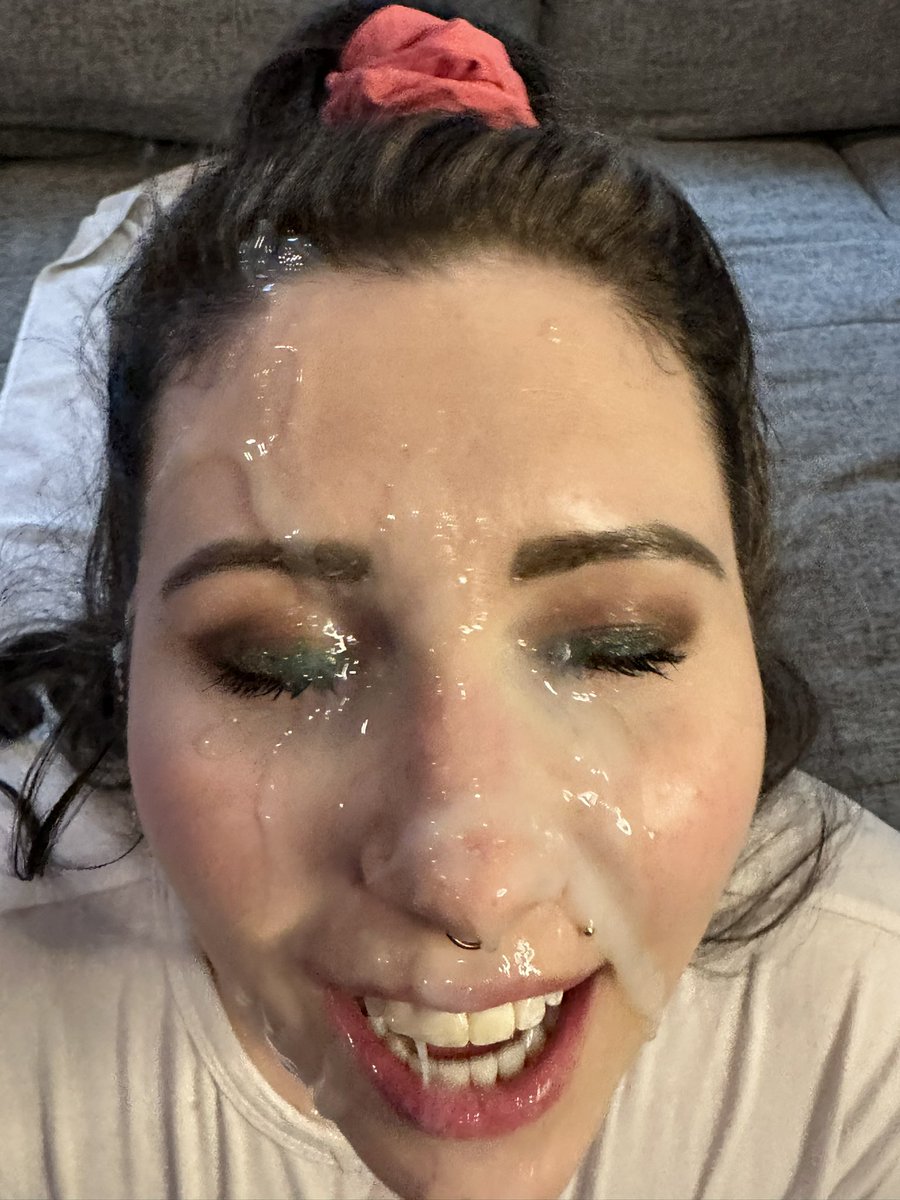 Frostedcupcake92 tweet media