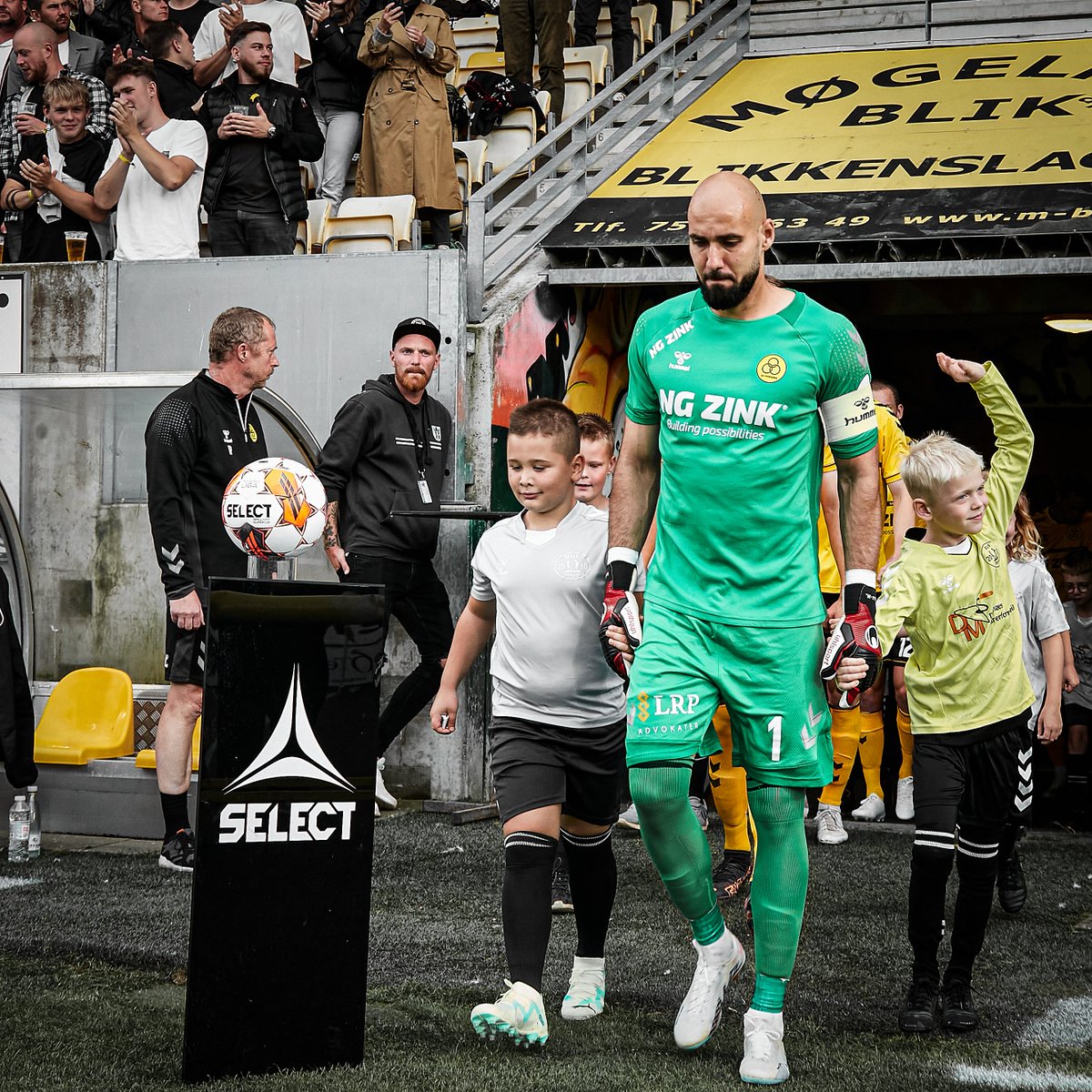 AC_Horsens's tweet photo. Vi jagter 3. hjemmesejr i træk i NordicBet Ligaen i morgen 🆚 Næstved! 💪 #Fanzonen åbner kl. 17, kampstart kl. 19. https://t.co/CDfW5ht91X