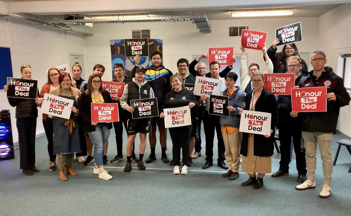 Teachers at Willyama High School in Broken Hill have sent a clear message to  @ChrisMinnsMP @pruecar @TeachersFed #honourthedeal on #competitivesalaries to help fix the #teachershortage