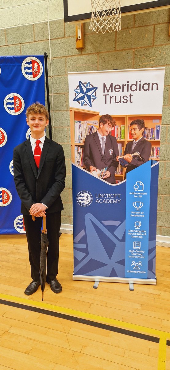 Prize for the most smartly dressed student on GCSE results day...

Torin Macpherson from @LincroftAcademy 

Well done on your results, Torin. Enjoy 6th Form college!

#GCSEResultsDay #GCSEResults2023