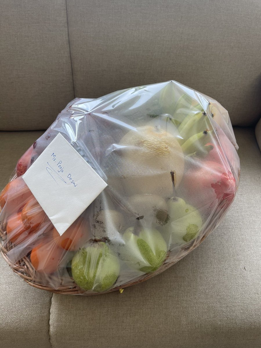 Welcome back gifts are the sweetest <a href="/nitashananda/">nitashananda</a> and <a href="/anshukothari/">Anshu Kothari</a>