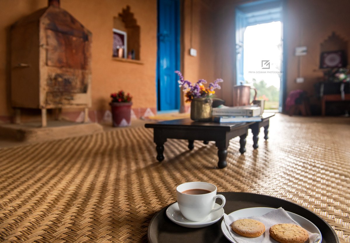 lyfeinframes's tweet photo. #Kumaoni style mud house rooms with a stunning dining experience overlooking the #mountains. For any #traveler heart, this is a stunning #getaway to #solitude with comfort food &amp; modern luxury amidst sunrise/sunset hues. #kotkailash #shaukiyathal #jageshwar #travelphotography https://t.co/87oFcdiuJ9