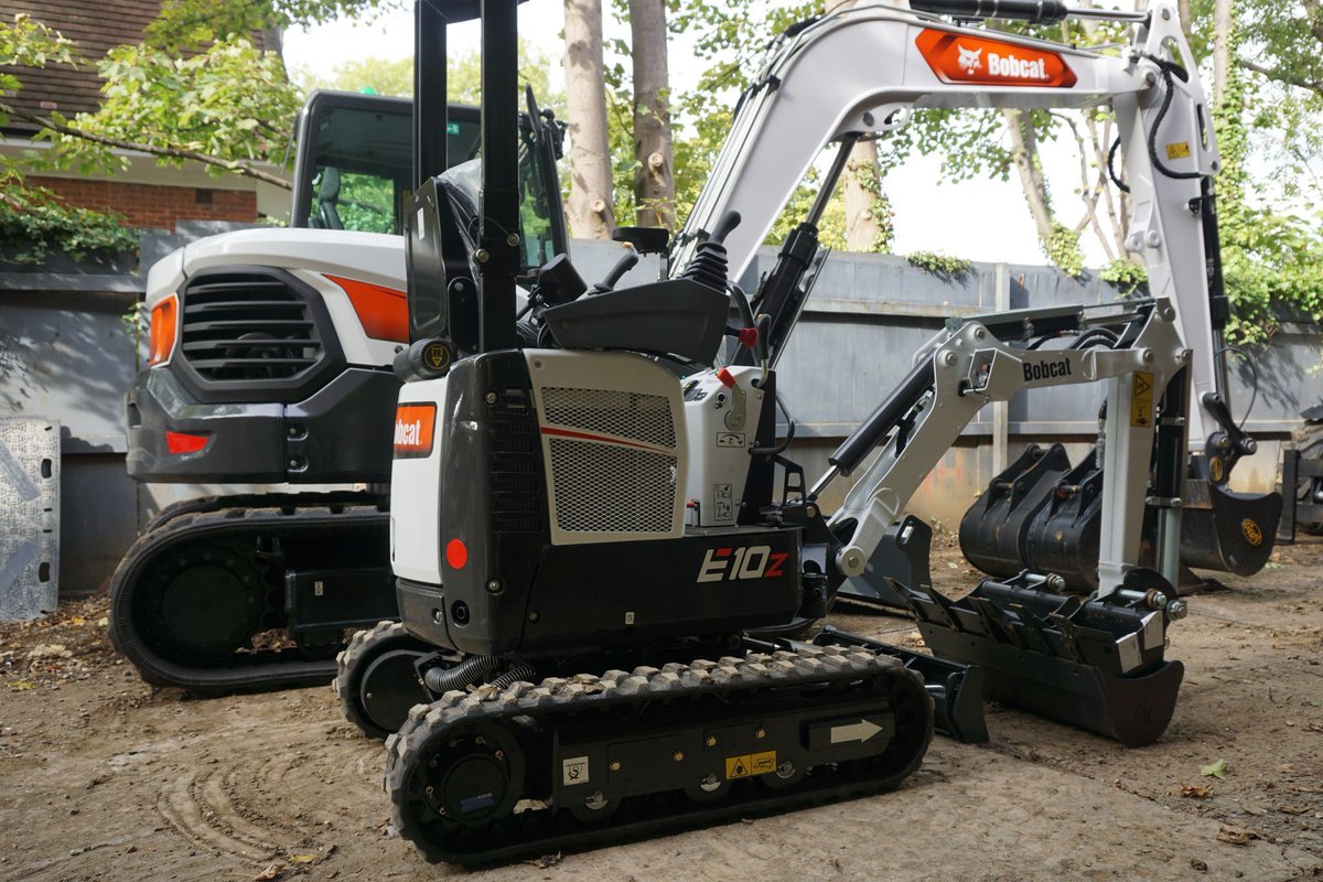 We have a wide range of equipment available for hire. POA so please give our friendly team a call today on 020 7326 0000 for more information about rates and availability.

#construction #londonconstruction #buildinglondon #engineering #ukengineering #london #contractors