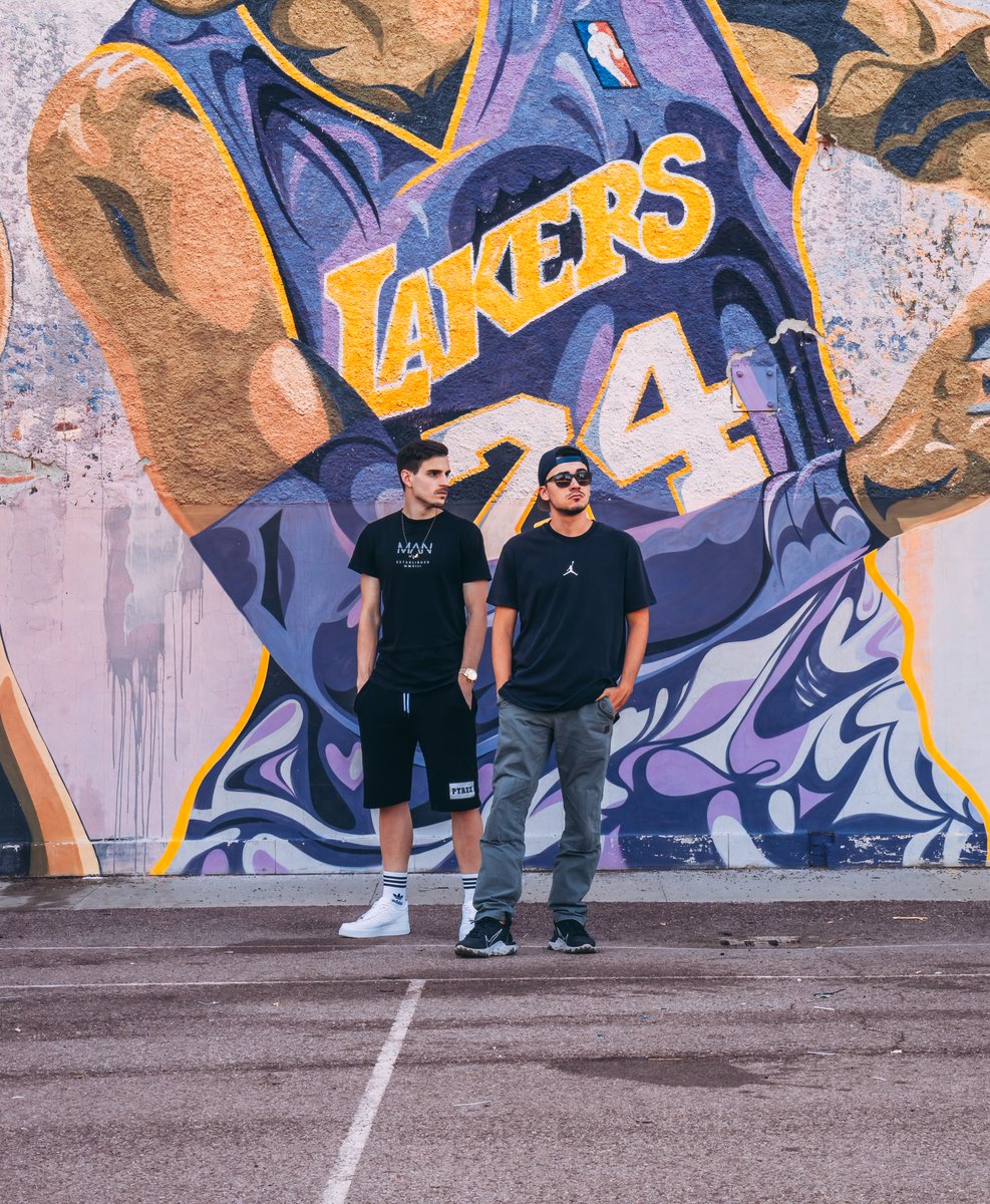 The wait is almost over ⏳️
Our brand new single 'We Were Young' will be out this Friday on SoulZ Music Group 🎺⚡️