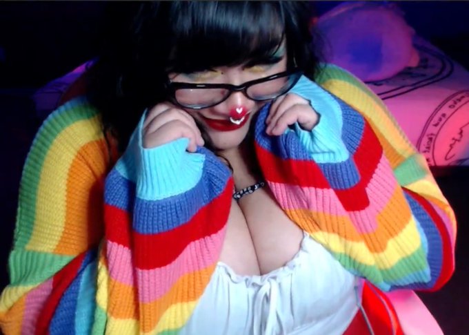 Last night was fun. thank you all so much for showin' love to this little bimbocowlown <3 https://t.<a href="/tag/dagreatbate"class="tags"><span>#dagreatbate</span></a>